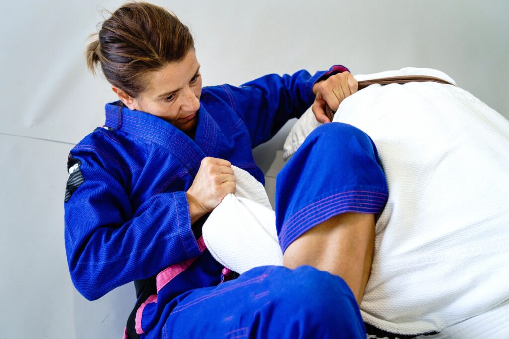 Brazilian Jiu-Jitsu. Luta Livre Esportiva y catch wreslitng.  Acondicionamiento físico y defensa personal solo para mujeres!. Más de 10…